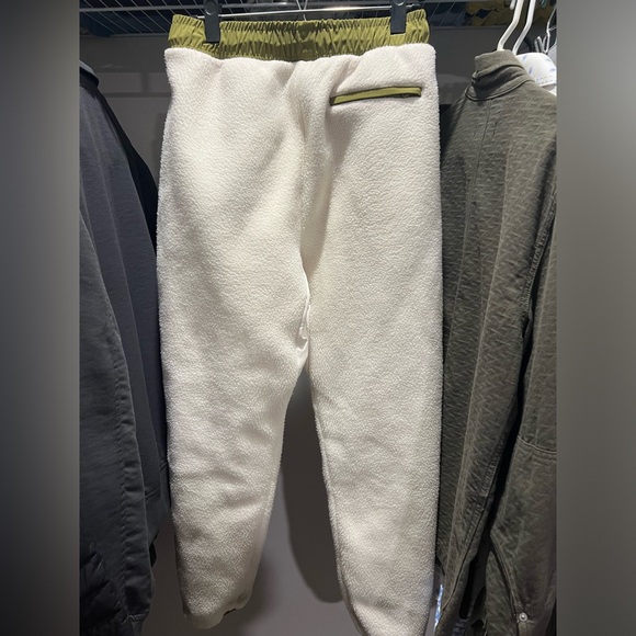 Fabletics Sherpa Joggers - Picture 2 of 4